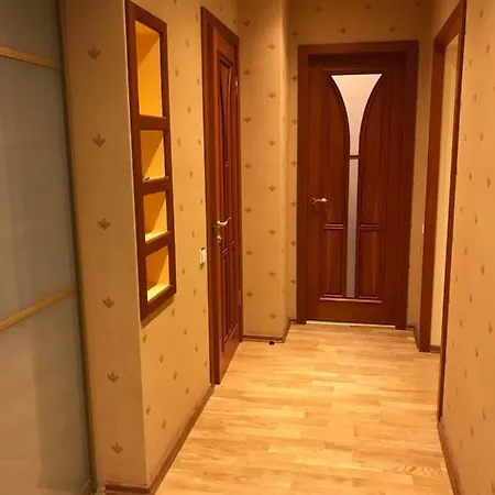 Apartment 3 Bedrooms With Free Parking And River View Riga