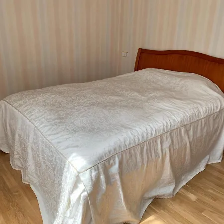 3 Bedrooms With Free Parking And River View Ρίγα
